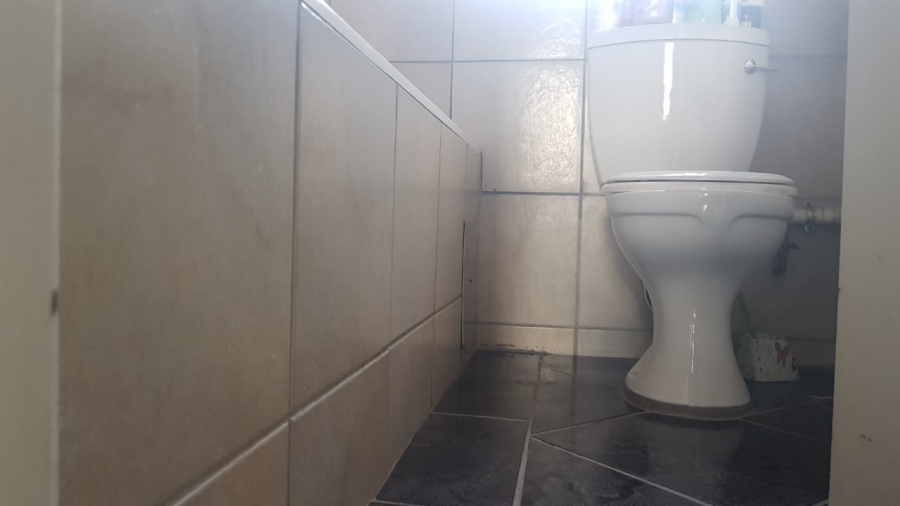 1 Bedroom Property for Sale in Rustenburg Central North West